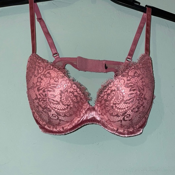 🩷🎀😇🖤VS Pink Sequin Push-Up Bra - Picture 2 of 5